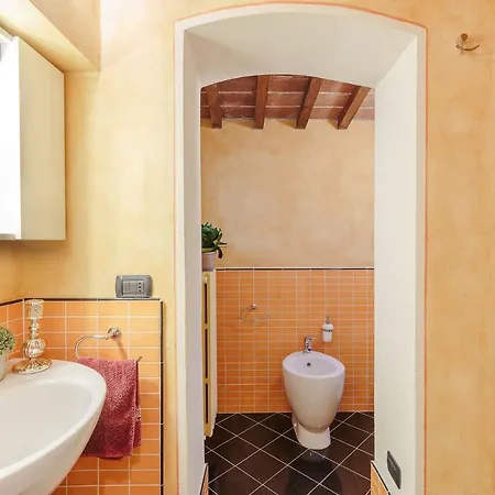 Casa Rosemary, Convenient 3 Bedrooms Flat In With Air Conditioning Apartman Lucca