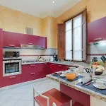 Apartamento Casa Rosemary, Convenient 3 Bedrooms Flat In With Air Conditioning