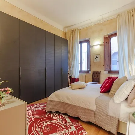Casa Rosemary, Convenient 3 Bedrooms Flat In With Air Conditioning Appartamento