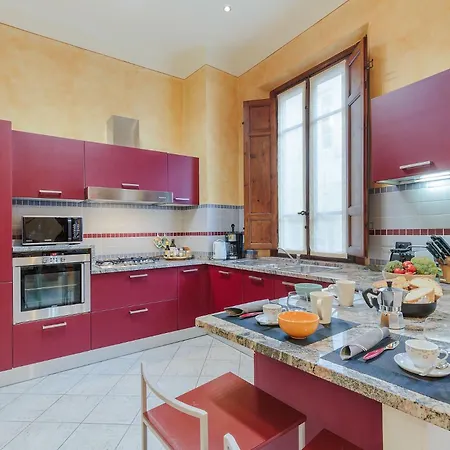 Appartamento Casa Rosemary, Convenient 3 Bedrooms Flat In With Air Conditioning